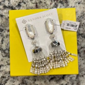 NWT KENDRA SCOTT TASSEL EARRINGS